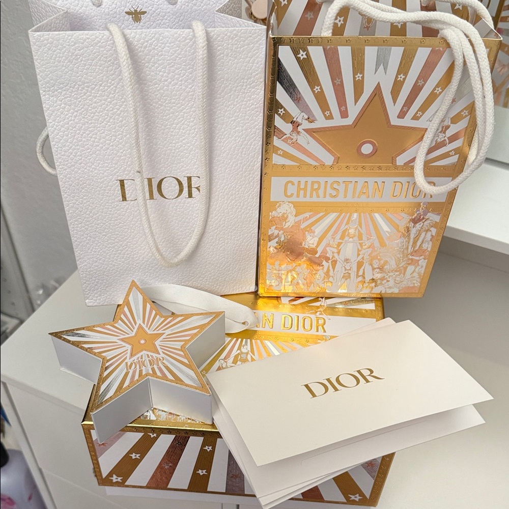 Christian Dior Gold holiday gift set